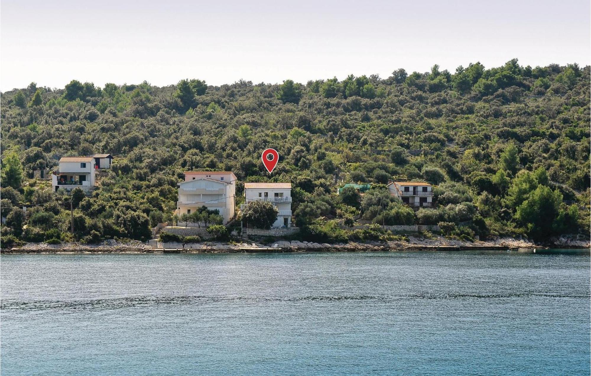 2 Bedroom Awesome Apartment In Drvenik Veliki Εξωτερικό φωτογραφία
